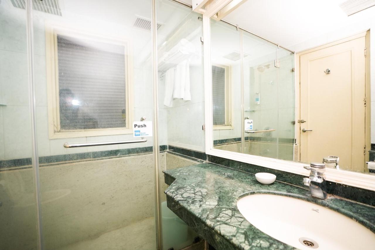 Stay Well Hotels & Homes Gurgaon Eksteriør billede